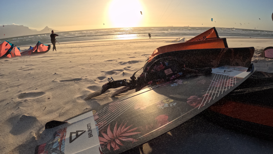 Kitesurfing in Blouberg, Cape Town